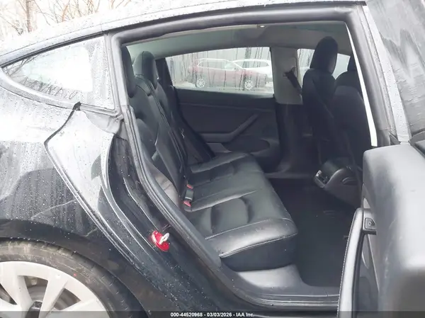 5YJ3E1EA9NF372435 2022 TESLA MODEL 3 - Image 8