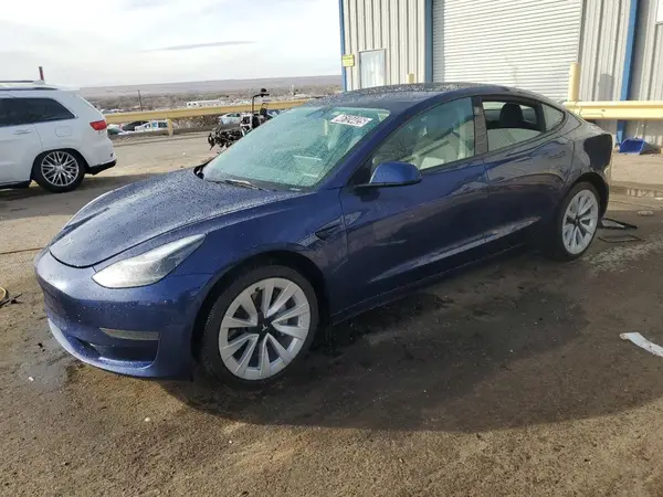 5YJ3E1EA9NF372628 2022 TESLA MODEL 3 - Image 1