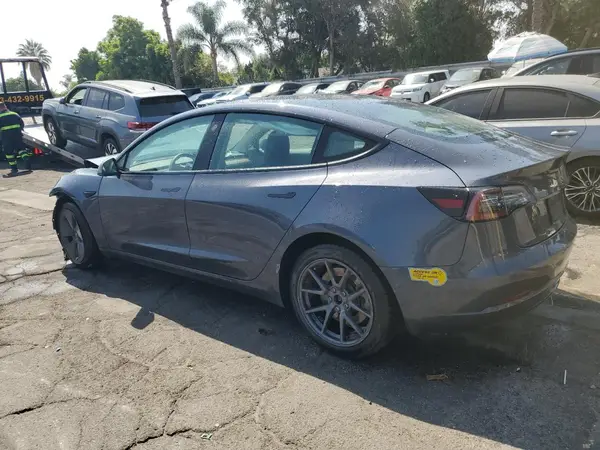 5YJ3E1EA9NF373407 2022 TESLA MODEL 3 - Image 2