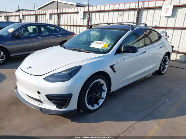 5YJ3E1EA9PF383065 2023 TESLA MODEL 3 - Image 2