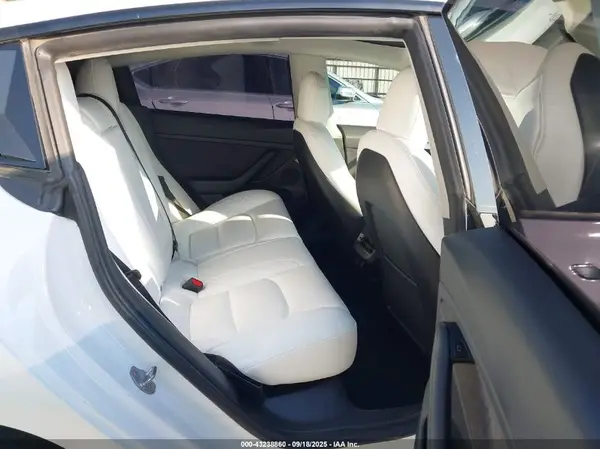 5YJ3E1EA9PF383065 2023 TESLA MODEL 3 - Image 8