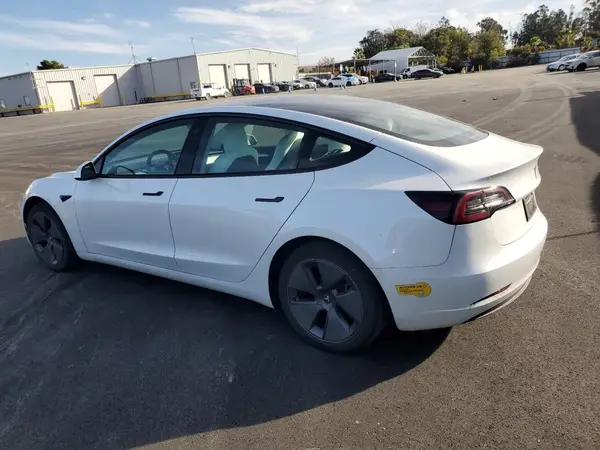 5YJ3E1EA9PF383342 2023 TESLA MODEL 3 - Image 2