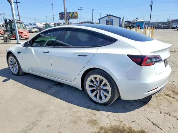 5YJ3E1EA9PF383504 2023 TESLA MODEL 3 - Image 2