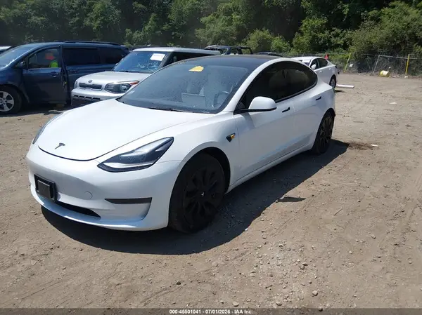 5YJ3E1EA9PF384877 2023 TESLA MODEL 3 - Image 2