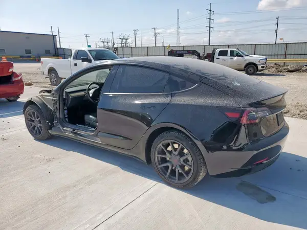 5YJ3E1EA9PF385494 2023 TESLA MODEL 3 - Image 2