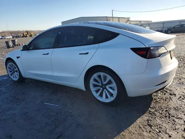 5YJ3E1EA9PF393806 2023 TESLA MODEL 3 - Image 2
