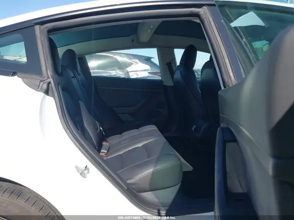 5YJ3E1EA9PF402410 2023 TESLA MODEL 3 - Image 8