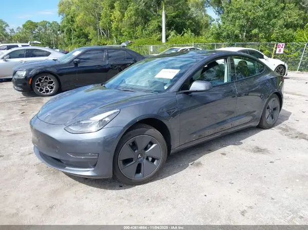 5YJ3E1EA9PF402763 2023 TESLA MODEL 3 - Image 2