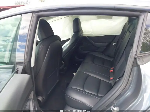 5YJ3E1EA9PF402763 2023 TESLA MODEL 3 - Image 8
