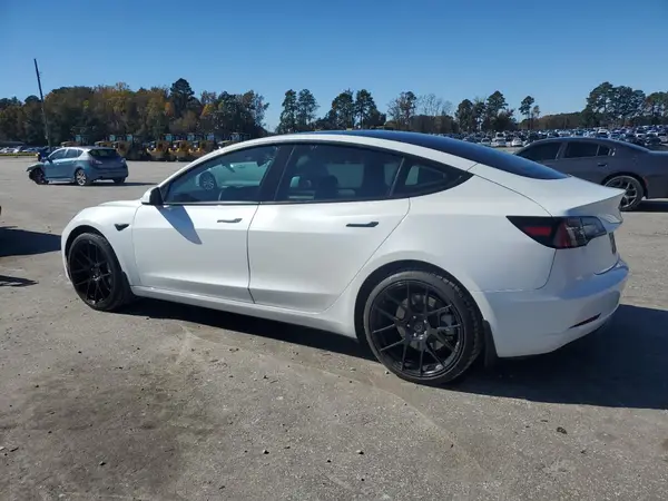 5YJ3E1EA9PF406392 2023 TESLA MODEL 3 - Image 2