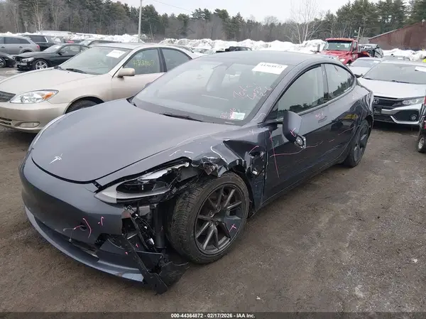 5YJ3E1EA9PF417618 2023 TESLA MODEL 3 - Image 2