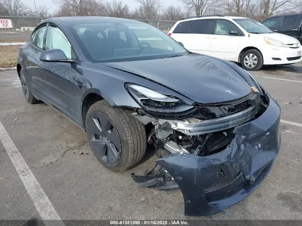 5YJ3E1EA9PF426173 2023 TESLA MODEL 3 - Image 1
