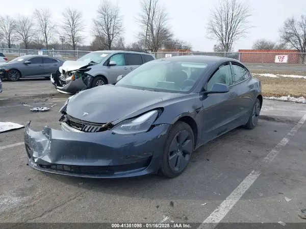5YJ3E1EA9PF426173 2023 TESLA MODEL 3 - Image 2