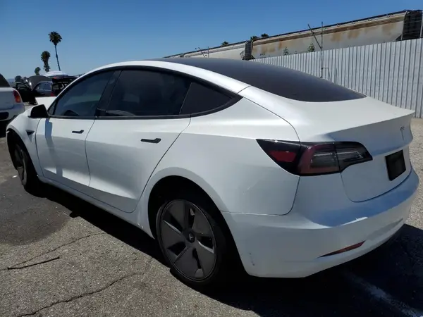 5YJ3E1EA9PF427999 2023 TESLA MODEL 3 - Image 2