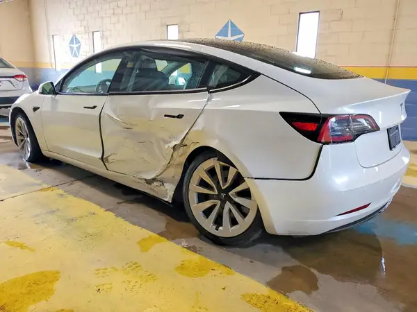5YJ3E1EA9PF433446 2023 TESLA MODEL 3 - Image 2