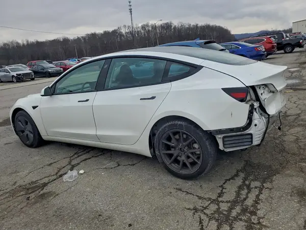 5YJ3E1EA9PF434502 2023 TESLA MODEL 3 - Image 2
