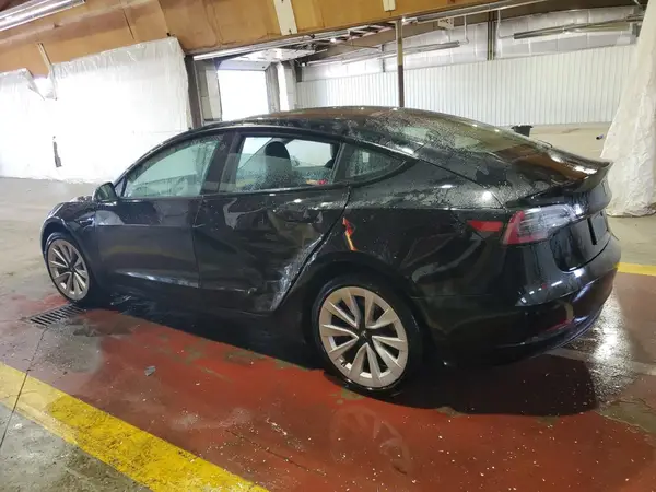 5YJ3E1EA9PF435343 2023 TESLA MODEL 3 - Image 2