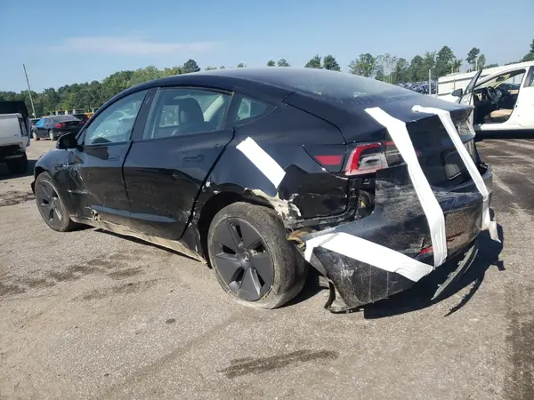 5YJ3E1EA9PF437593 2023 TESLA MODEL 3 - Image 2