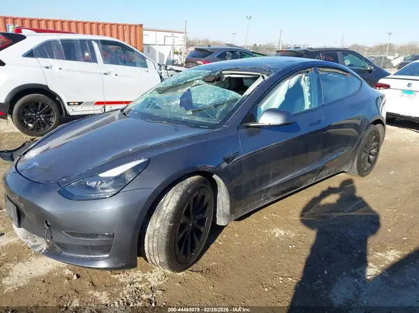 5YJ3E1EA9PF446780 2023 TESLA MODEL 3 - Image 2