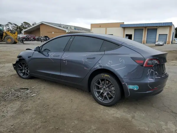 5YJ3E1EA9PF447430 2023 TESLA MODEL 3 - Image 2