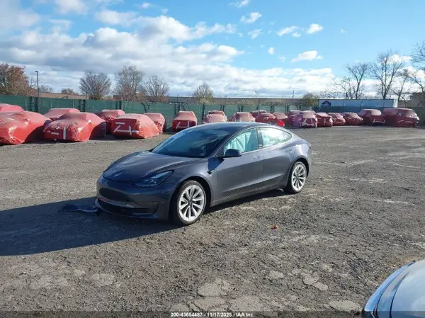5YJ3E1EA9PF447489 2023 TESLA MODEL 3 - Image 2