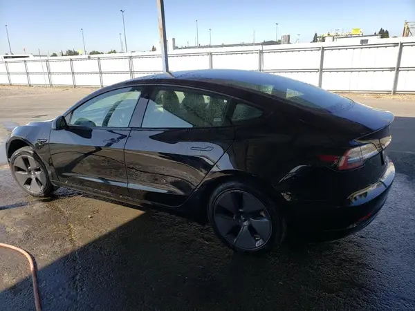 5YJ3E1EA9PF451011 2023 TESLA MODEL 3 - Image 2