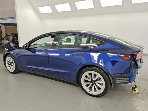 5YJ3E1EA9PF458749 2023 TESLA MODEL 3 - Image 2