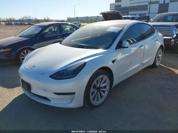 5YJ3E1EA9PF460470 2023 TESLA MODEL 3 - Image 2