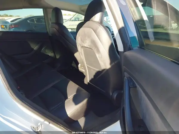 5YJ3E1EA9PF460470 2023 TESLA MODEL 3 - Image 8