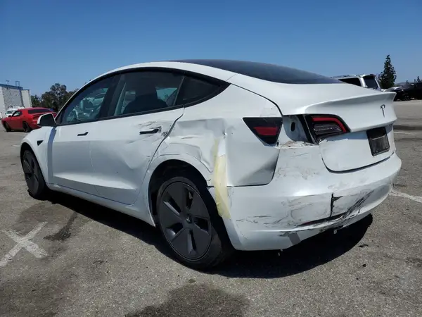 5YJ3E1EA9PF463336 2023 TESLA MODEL 3 - Image 2