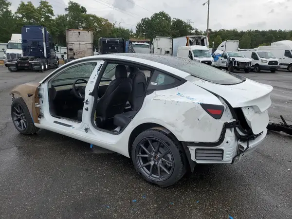 5YJ3E1EA9PF465653 2023 TESLA MODEL 3 - Image 2