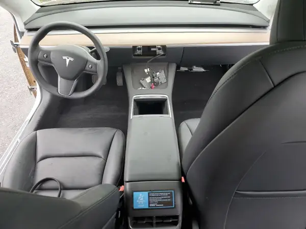 5YJ3E1EA9PF465653 2023 TESLA MODEL 3 - Image 8