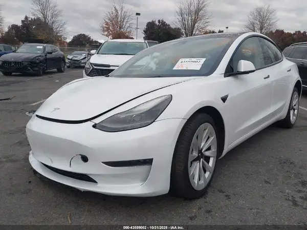 5YJ3E1EA9PF468438 2023 TESLA MODEL 3 - Image 2