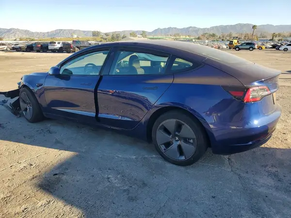 5YJ3E1EA9PF473610 2023 TESLA MODEL 3 - Image 2