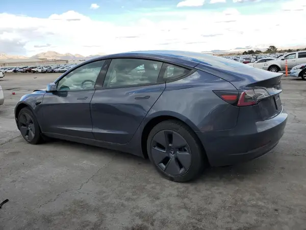 5YJ3E1EA9PF482498 2023 TESLA MODEL 3 - Image 2