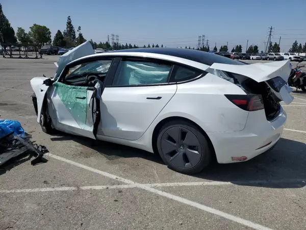 5YJ3E1EA9PF482985 2023 TESLA MODEL 3 - Image 2