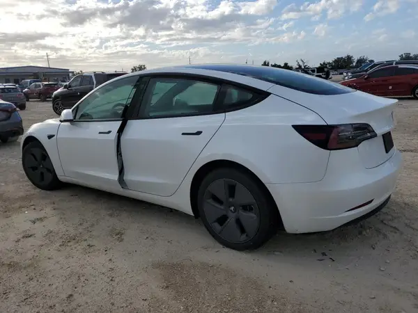 5YJ3E1EA9PF497390 2023 TESLA MODEL 3 - Image 2