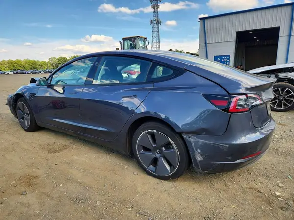 5YJ3E1EA9PF497454 2023 TESLA MODEL 3 - Image 2