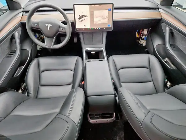 5YJ3E1EA9PF503429 2023 TESLA MODEL 3 - Image 8