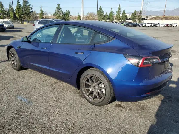 5YJ3E1EA9PF505715 2023 TESLA MODEL 3 - Image 2