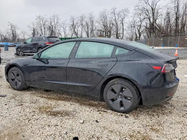 5YJ3E1EA9PF511031 2023 TESLA MODEL 3 - Image 2