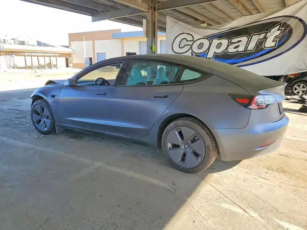 5YJ3E1EA9PF517184 2023 TESLA MODEL 3 - Image 2