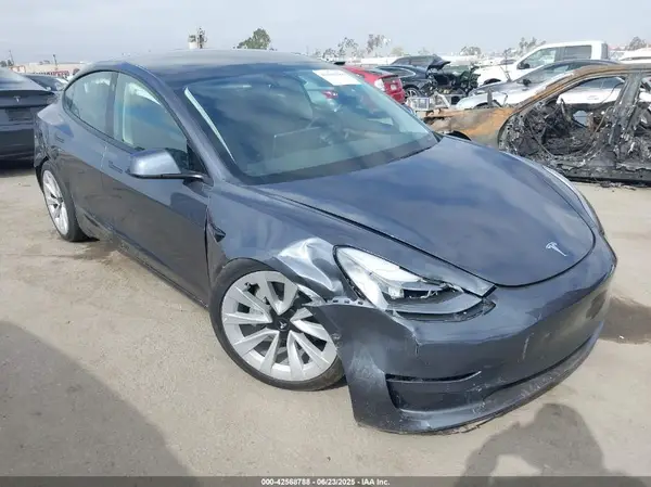 5YJ3E1EA9PF543803 2023 TESLA MODEL 3 - Image 1