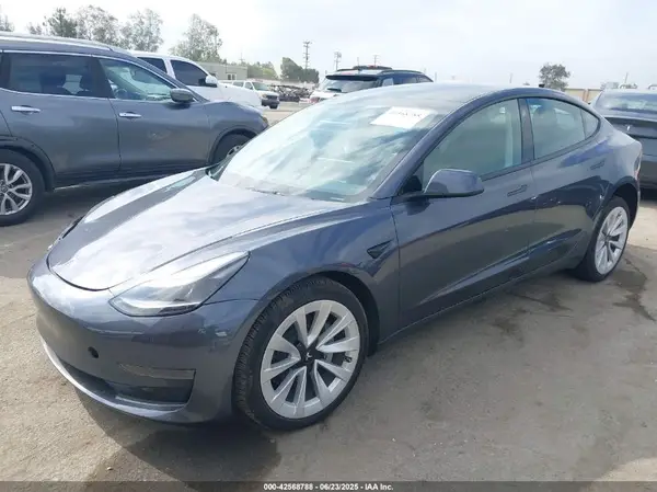 5YJ3E1EA9PF543803 2023 TESLA MODEL 3 - Image 2