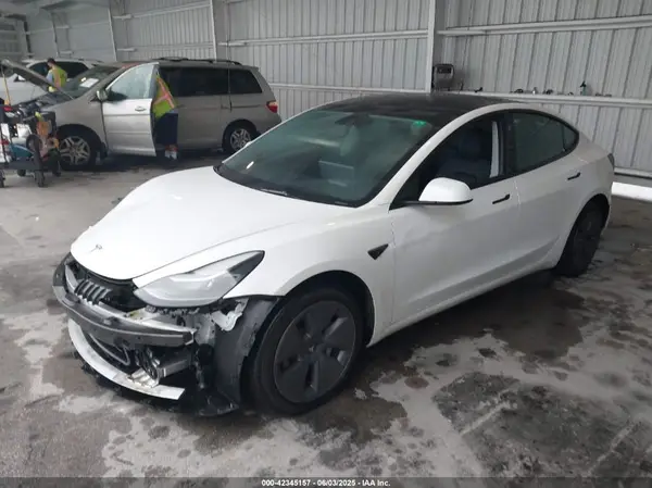 5YJ3E1EA9PF548726 2023 TESLA MODEL 3 - Image 2