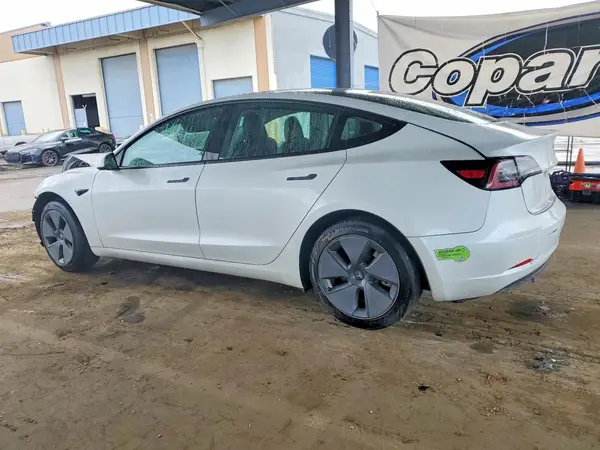 5YJ3E1EA9PF555448 2023 TESLA MODEL 3 - Image 2