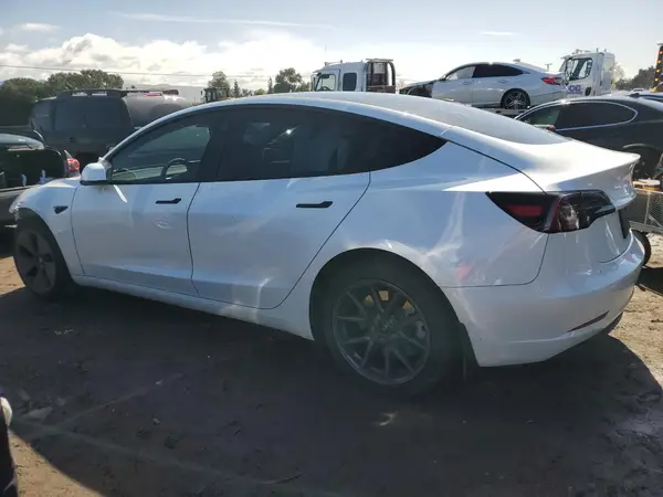 5YJ3E1EA9PF558527 2023 TESLA MODEL 3 - Image 2