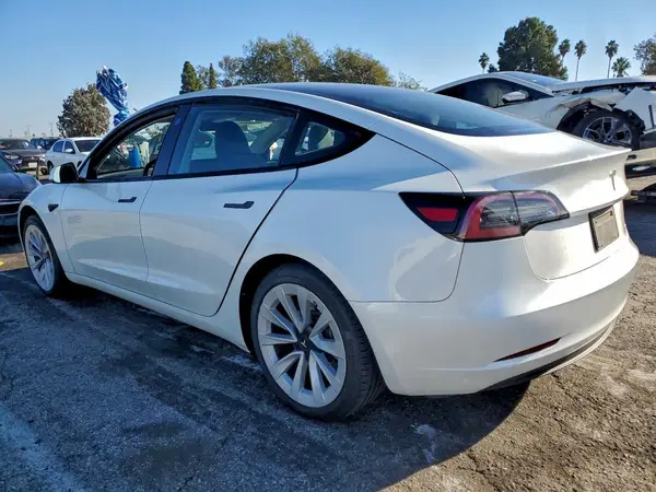 5YJ3E1EA9PF560391 2023 TESLA MODEL 3 - Image 2