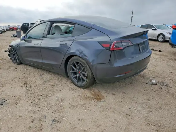 5YJ3E1EA9PF565526 2023 TESLA MODEL 3 - Image 2