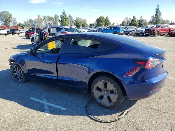 5YJ3E1EA9PF570354 2023 TESLA MODEL 3 - Image 2